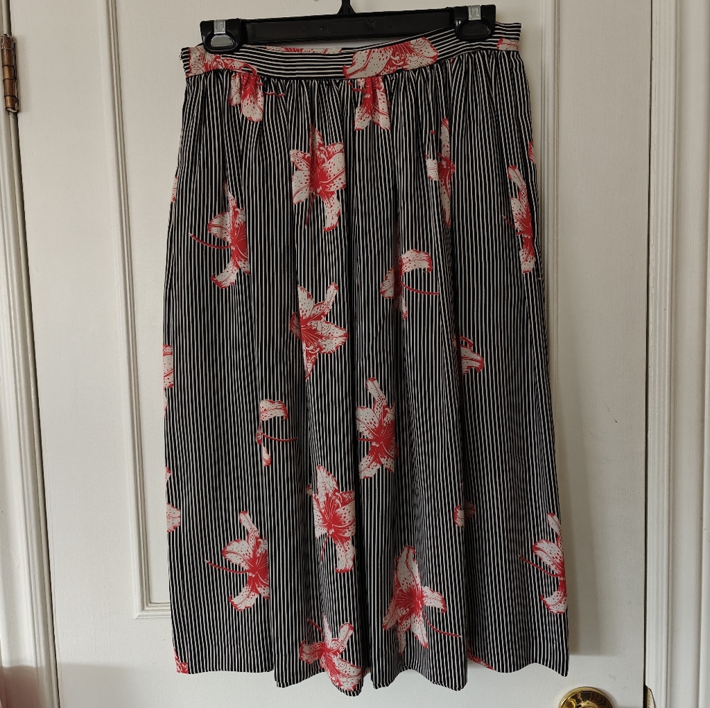 A-Line stripe Midi Skirt: Sz Med -tropical flower, beach, vacation, resort